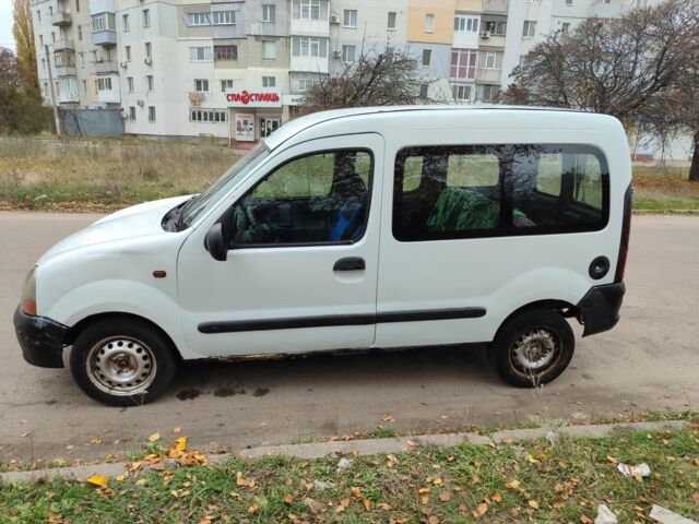 Белый Рено Кенгу, объемом двигателя 1.1 л и пробегом 303 тыс. км за 2500 $, фото 5 на Automoto.ua