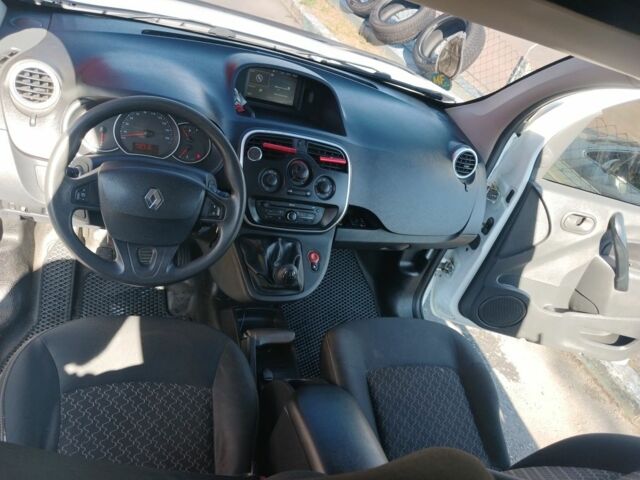 Белый Рено Кенгу, объемом двигателя 1.5 л и пробегом 244 тыс. км за 9999 $, фото 22 на Automoto.ua