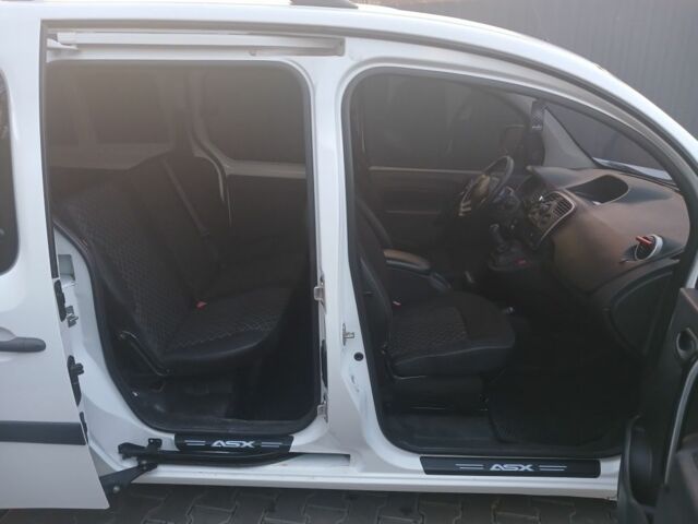 Белый Рено Кенгу, объемом двигателя 1.5 л и пробегом 244 тыс. км за 9999 $, фото 16 на Automoto.ua