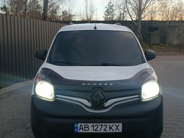 Белый Рено Кенгу, объемом двигателя 1.5 л и пробегом 244 тыс. км за 9999 $, фото 2 на Automoto.ua