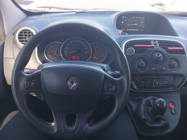 Белый Рено Кенгу, объемом двигателя 1.5 л и пробегом 244 тыс. км за 9999 $, фото 18 на Automoto.ua