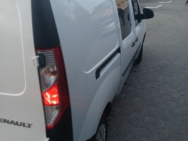 Белый Рено Кенгу, объемом двигателя 1.5 л и пробегом 244 тыс. км за 9999 $, фото 13 на Automoto.ua