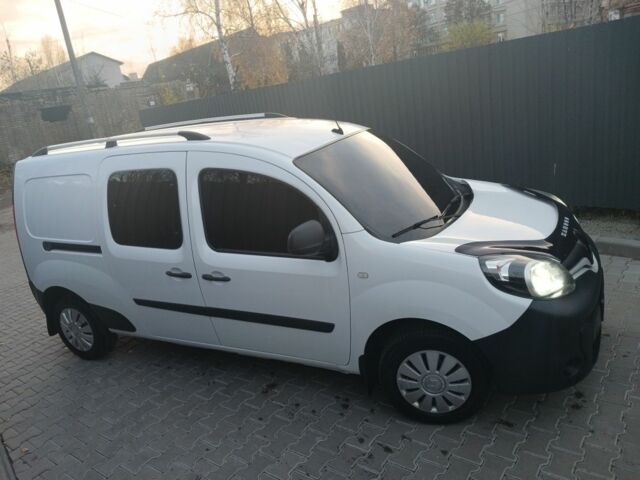 Белый Рено Кенгу, объемом двигателя 1.5 л и пробегом 244 тыс. км за 9999 $, фото 6 на Automoto.ua