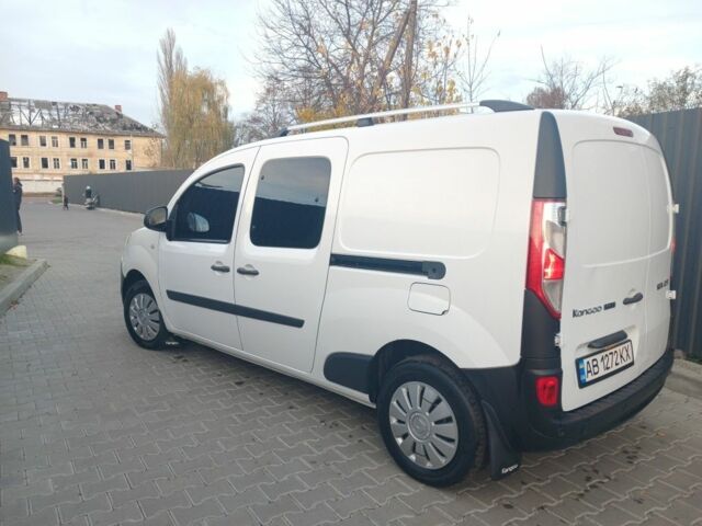 Белый Рено Кенгу, объемом двигателя 1.5 л и пробегом 244 тыс. км за 9999 $, фото 8 на Automoto.ua