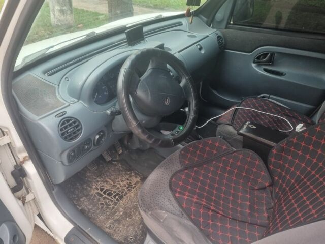 Белый Рено Кенгу, объемом двигателя 0 л и пробегом 340 тыс. км за 1400 $, фото 2 на Automoto.ua