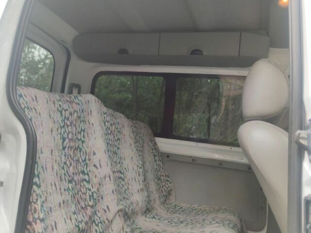 Білий Рено Кєнгу, об'ємом двигуна 1.6 л та пробігом 250 тис. км за 5299 $, фото 9 на Automoto.ua