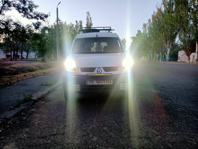 Білий Рено Кєнгу, об'ємом двигуна 1.6 л та пробігом 250 тис. км за 5299 $, фото 12 на Automoto.ua