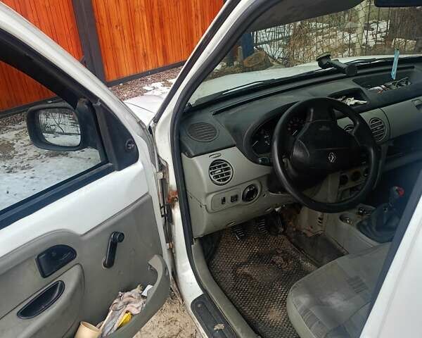 Білий Рено Кєнгу, об'ємом двигуна 1.4 л та пробігом 344 тис. км за 2600 $, фото 5 на Automoto.ua