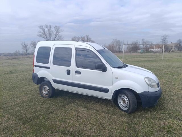 Білий Рено Кєнгу, об'ємом двигуна 1.5 л та пробігом 259 тис. км за 4200 $, фото 2 на Automoto.ua