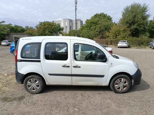 Белый Рено Кенгу, объемом двигателя 0 л и пробегом 273 тыс. км за 4800 $, фото 4 на Automoto.ua