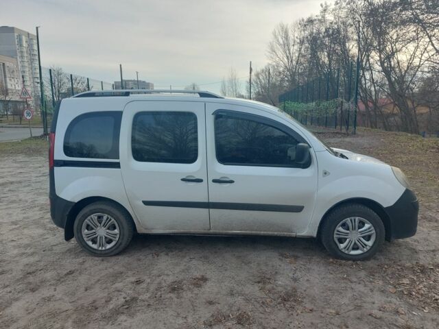 Белый Рено Кенгу, объемом двигателя 1.5 л и пробегом 550 тыс. км за 3800 $, фото 1 на Automoto.ua