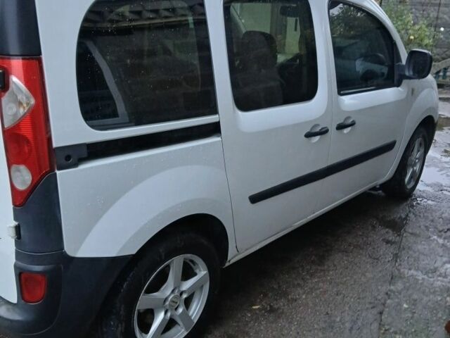 Белый Рено Кенгу, объемом двигателя 1.5 л и пробегом 212 тыс. км за 6000 $, фото 1 на Automoto.ua