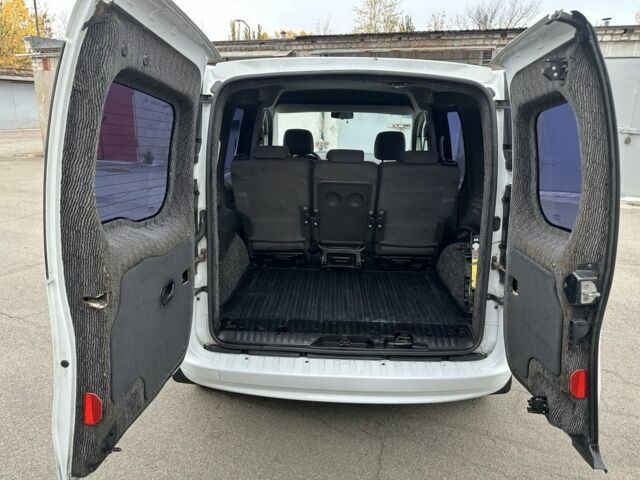 Білий Рено Кєнгу, об'ємом двигуна 1.5 л та пробігом 175 тис. км за 6500 $, фото 16 на Automoto.ua