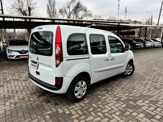 Белый Рено Кенгу, объемом двигателя 1.5 л и пробегом 239 тыс. км за 8500 $, фото 8 на Automoto.ua