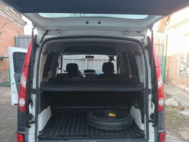 Белый Рено Кенгу, объемом двигателя 1.6 л и пробегом 194 тыс. км за 6500 $, фото 9 на Automoto.ua