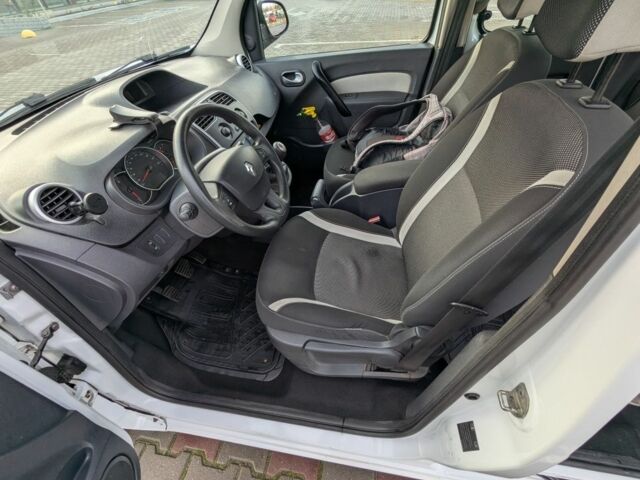 Белый Рено Кенгу, объемом двигателя 1.5 л и пробегом 205 тыс. км за 7500 $, фото 3 на Automoto.ua