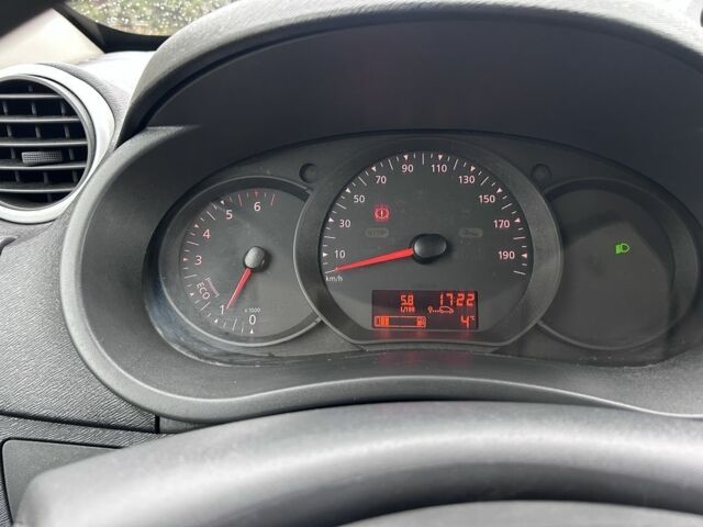 Белый Рено Кенгу, объемом двигателя 1.5 л и пробегом 312 тыс. км за 8600 $, фото 6 на Automoto.ua