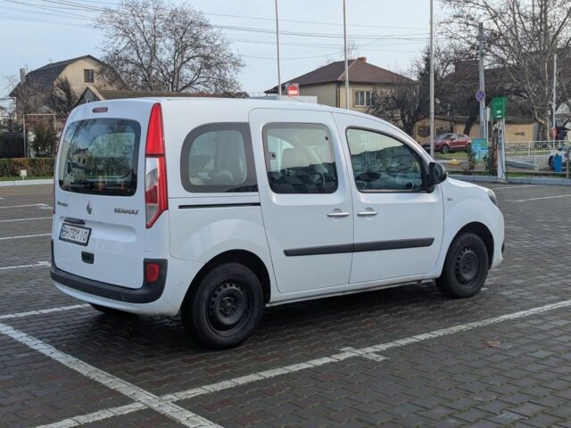 Белый Рено Кенгу, объемом двигателя 1.5 л и пробегом 205 тыс. км за 7500 $, фото 2 на Automoto.ua