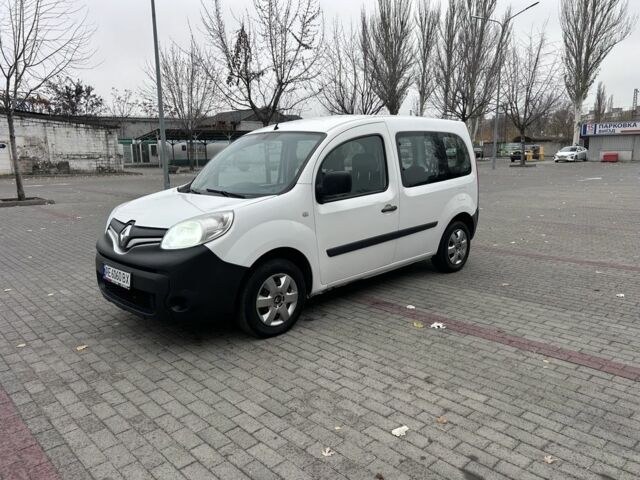 Белый Рено Кенгу, объемом двигателя 1.5 л и пробегом 312 тыс. км за 8600 $, фото 16 на Automoto.ua