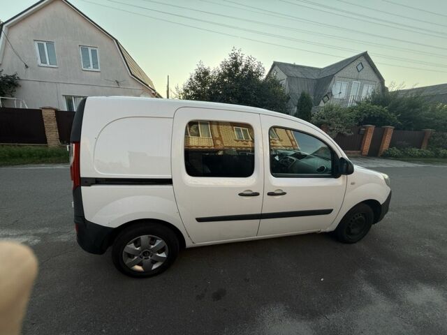 Белый Рено Кенгу, объемом двигателя 1.5 л и пробегом 356 тыс. км за 8500 $, фото 3 на Automoto.ua