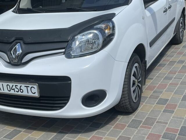 Белый Рено Кенгу, объемом двигателя 1.5 л и пробегом 230 тыс. км за 12600 $, фото 10 на Automoto.ua