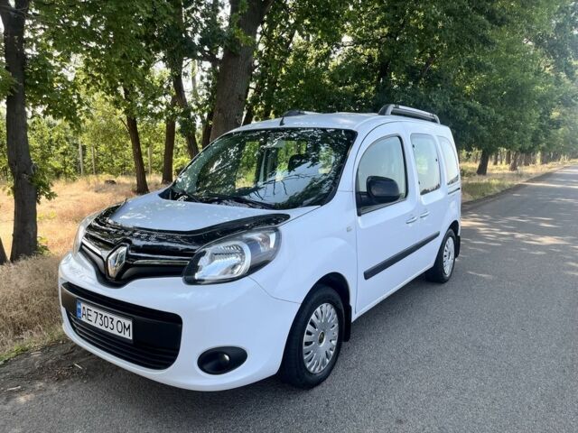 Белый Рено Кенгу, объемом двигателя 1.5 л и пробегом 240 тыс. км за 10500 $, фото 1 на Automoto.ua