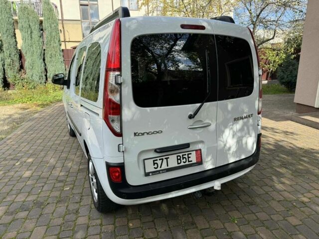 Белый Рено Кенгу, объемом двигателя 0 л и пробегом 220 тыс. км за 10800 $, фото 8 на Automoto.ua