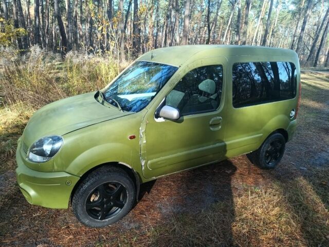 Белый Рено Кенгу, объемом двигателя 1.6 л и пробегом 190 тыс. км за 1600 $, фото 2 на Automoto.ua