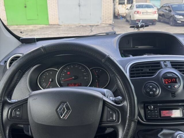 Белый Рено Кенгу, объемом двигателя 1.5 л и пробегом 170 тыс. км за 12000 $, фото 4 на Automoto.ua