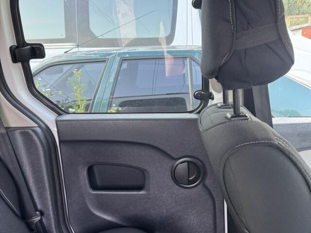 Белый Рено Кенгу, объемом двигателя 1.5 л и пробегом 170 тыс. км за 12000 $, фото 12 на Automoto.ua