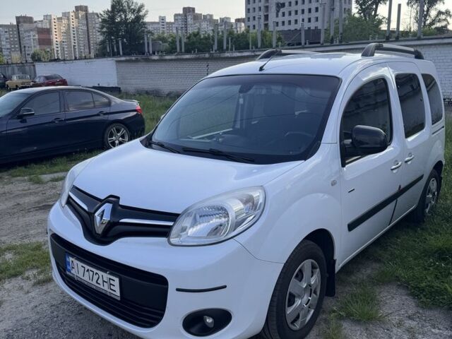 Белый Рено Кенгу, объемом двигателя 1.5 л и пробегом 170 тыс. км за 12000 $, фото 2 на Automoto.ua