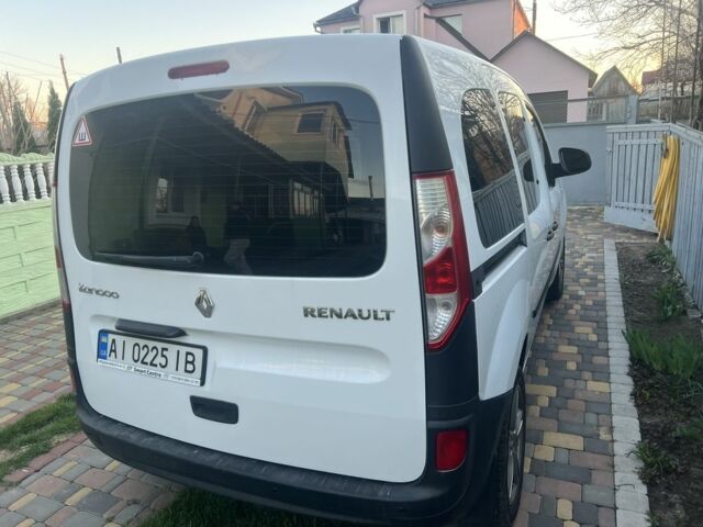 Белый Рено Кенгу, объемом двигателя 1.5 л и пробегом 246 тыс. км за 9900 $, фото 3 на Automoto.ua
