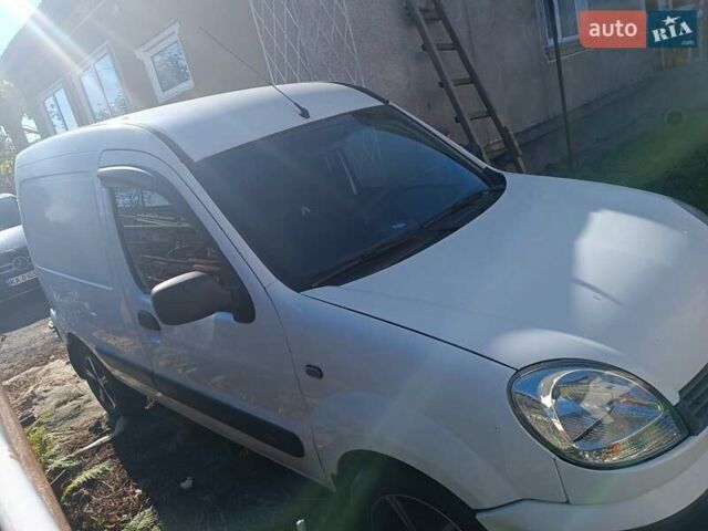 Белый Рено Кенгу, объемом двигателя 1.87 л и пробегом 276 тыс. км за 4000 $, фото 3 на Automoto.ua