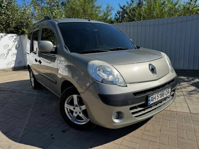 Бежевий Рено Кєнгу, об'ємом двигуна 1.6 л та пробігом 190 тис. км за 7700 $, фото 1 на Automoto.ua