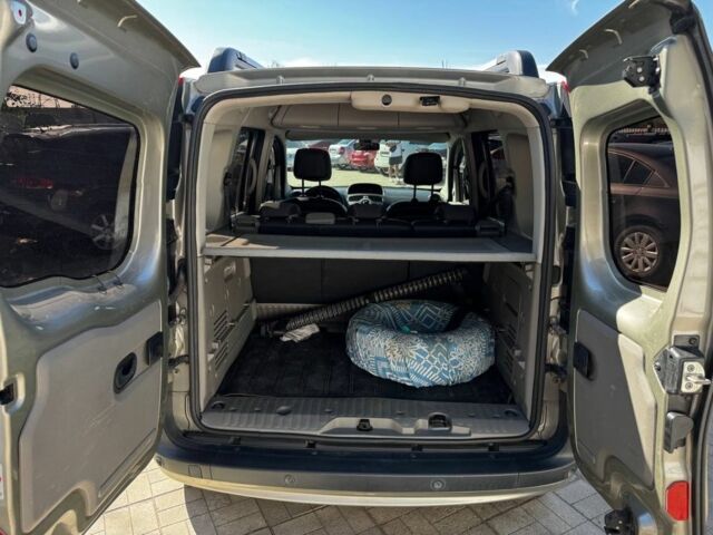 Бежевий Рено Кєнгу, об'ємом двигуна 1.6 л та пробігом 190 тис. км за 7700 $, фото 7 на Automoto.ua