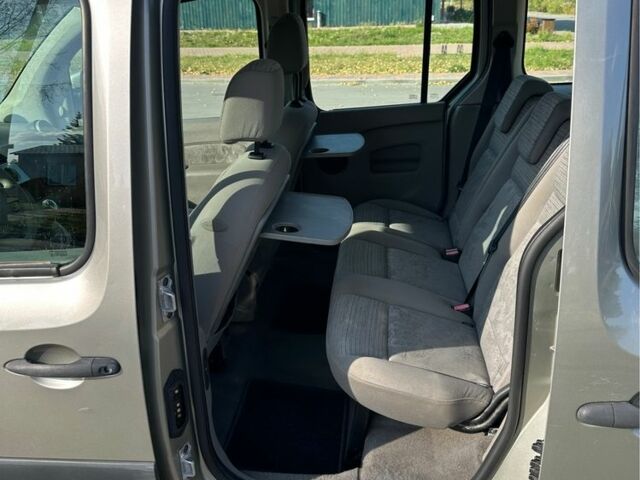 Бежевий Рено Кєнгу, об'ємом двигуна 1.6 л та пробігом 189 тис. км за 7550 $, фото 7 на Automoto.ua