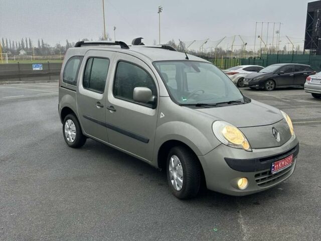 Бежевый Рено Кенгу, объемом двигателя 1.6 л и пробегом 187 тыс. км за 7450 $, фото 1 на Automoto.ua