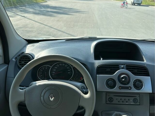 Бежевий Рено Кєнгу, об'ємом двигуна 1.6 л та пробігом 189 тис. км за 7550 $, фото 6 на Automoto.ua