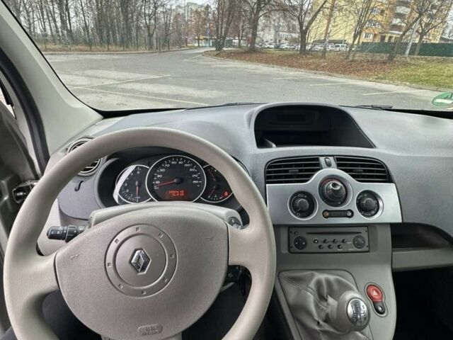 Бежевый Рено Кенгу, объемом двигателя 1.6 л и пробегом 187 тыс. км за 7450 $, фото 5 на Automoto.ua