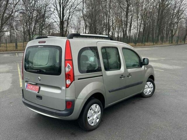 Бежевый Рено Кенгу, объемом двигателя 1.6 л и пробегом 187 тыс. км за 7450 $, фото 6 на Automoto.ua