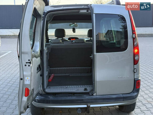 Бежевый Рено Кенгу, объемом двигателя 1.5 л и пробегом 253 тыс. км за 7800 $, фото 45 на Automoto.ua