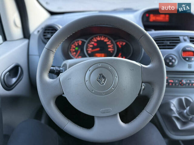Бежевый Рено Кенгу, объемом двигателя 1.5 л и пробегом 253 тыс. км за 7800 $, фото 36 на Automoto.ua