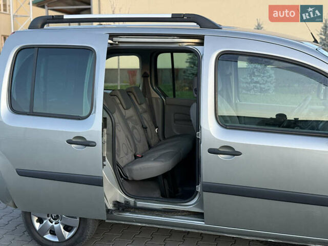 Бежевый Рено Кенгу, объемом двигателя 1.5 л и пробегом 253 тыс. км за 7800 $, фото 24 на Automoto.ua