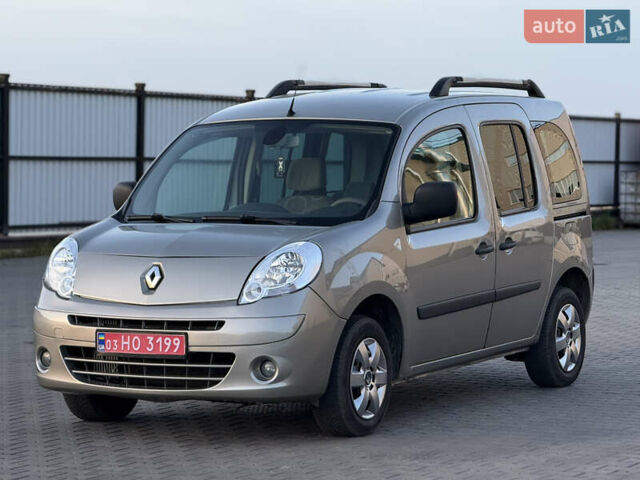 Бежевый Рено Кенгу, объемом двигателя 1.5 л и пробегом 253 тыс. км за 7800 $, фото 8 на Automoto.ua