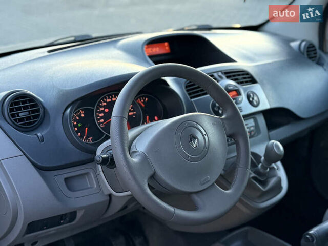 Бежевый Рено Кенгу, объемом двигателя 1.5 л и пробегом 253 тыс. км за 7800 $, фото 34 на Automoto.ua