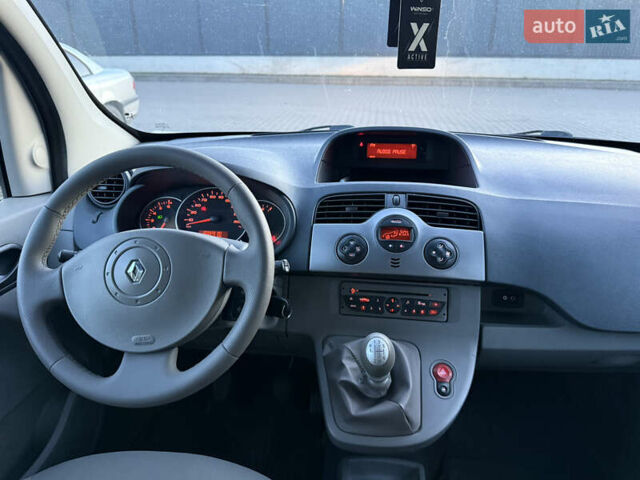 Бежевый Рено Кенгу, объемом двигателя 1.5 л и пробегом 253 тыс. км за 7800 $, фото 39 на Automoto.ua