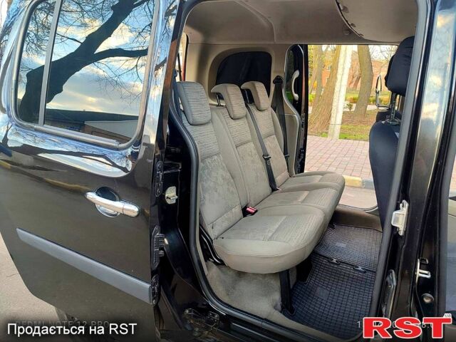 Черный Рено Кенгу, объемом двигателя 1.5 л и пробегом 277 тыс. км за 7550 $, фото 8 на Automoto.ua