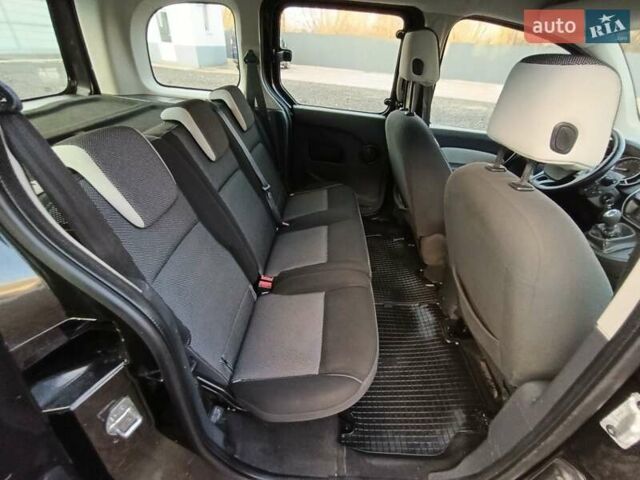 Чорний Рено Кєнгу, об'ємом двигуна 1.5 л та пробігом 219 тис. км за 12898 $, фото 35 на Automoto.ua