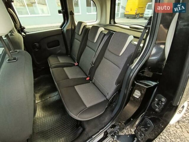 Чорний Рено Кєнгу, об'ємом двигуна 1.5 л та пробігом 219 тис. км за 12898 $, фото 44 на Automoto.ua