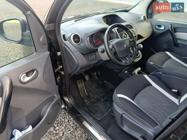 Чорний Рено Кєнгу, об'ємом двигуна 1.5 л та пробігом 219 тис. км за 12898 $, фото 15 на Automoto.ua